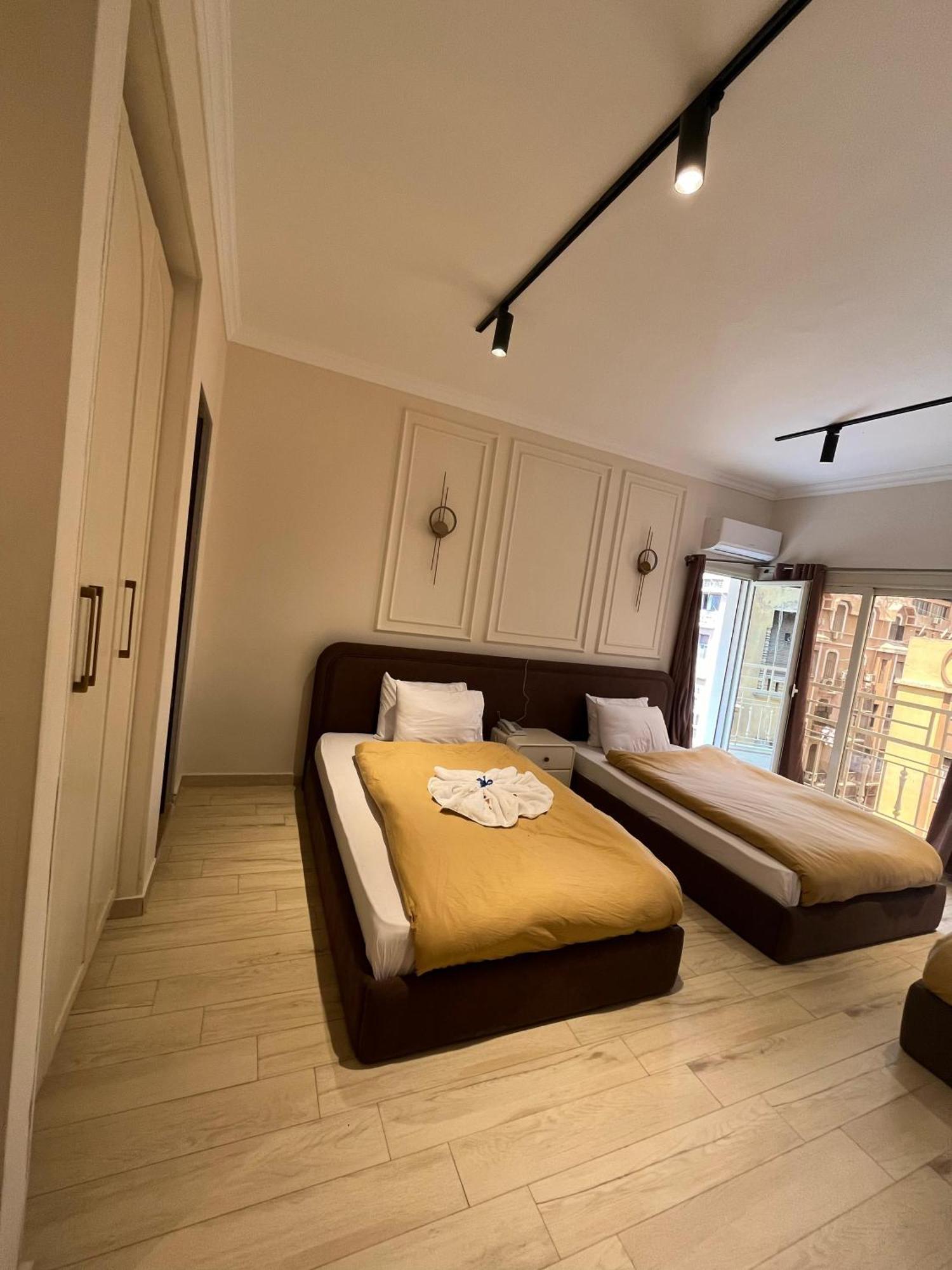 Calma Downtown Hostel *