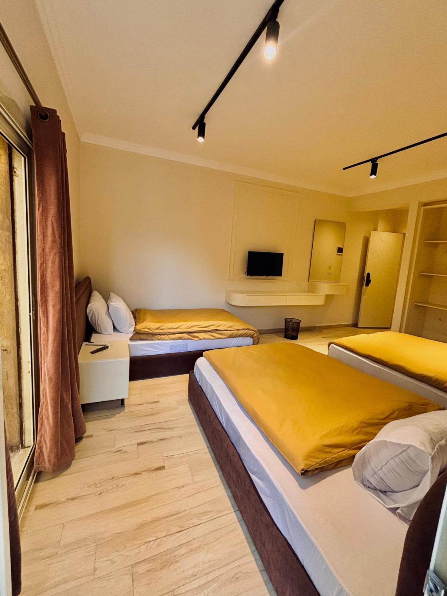 Calma Downtown Hostel Cairo