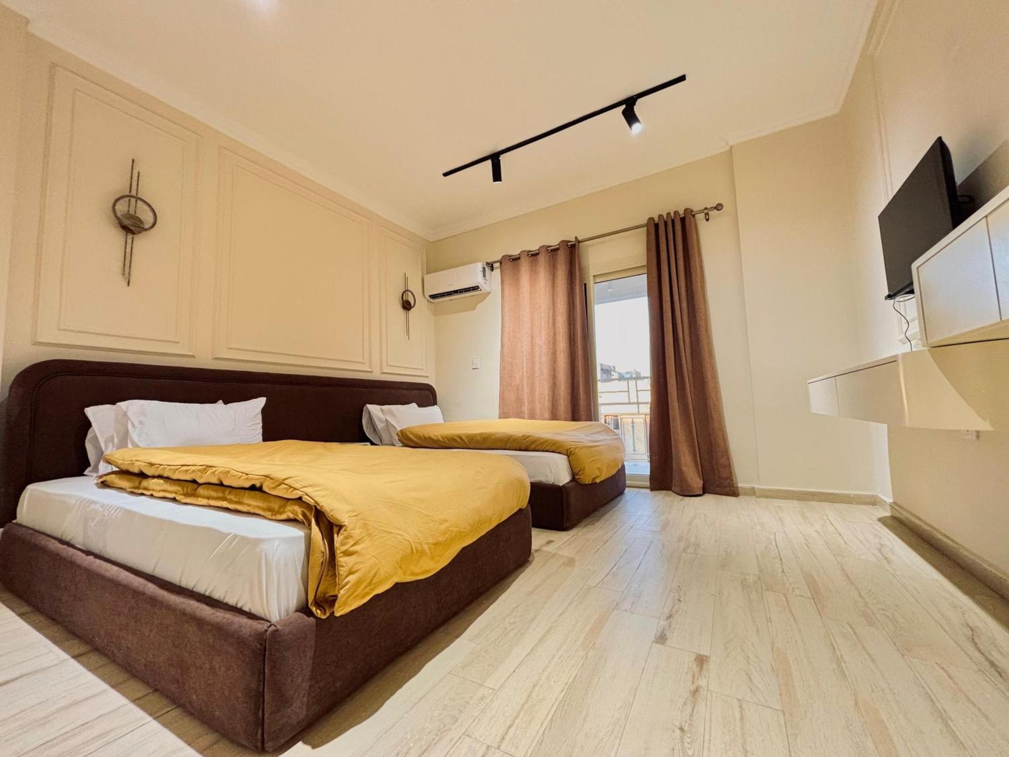 Calma Downtown Hostel