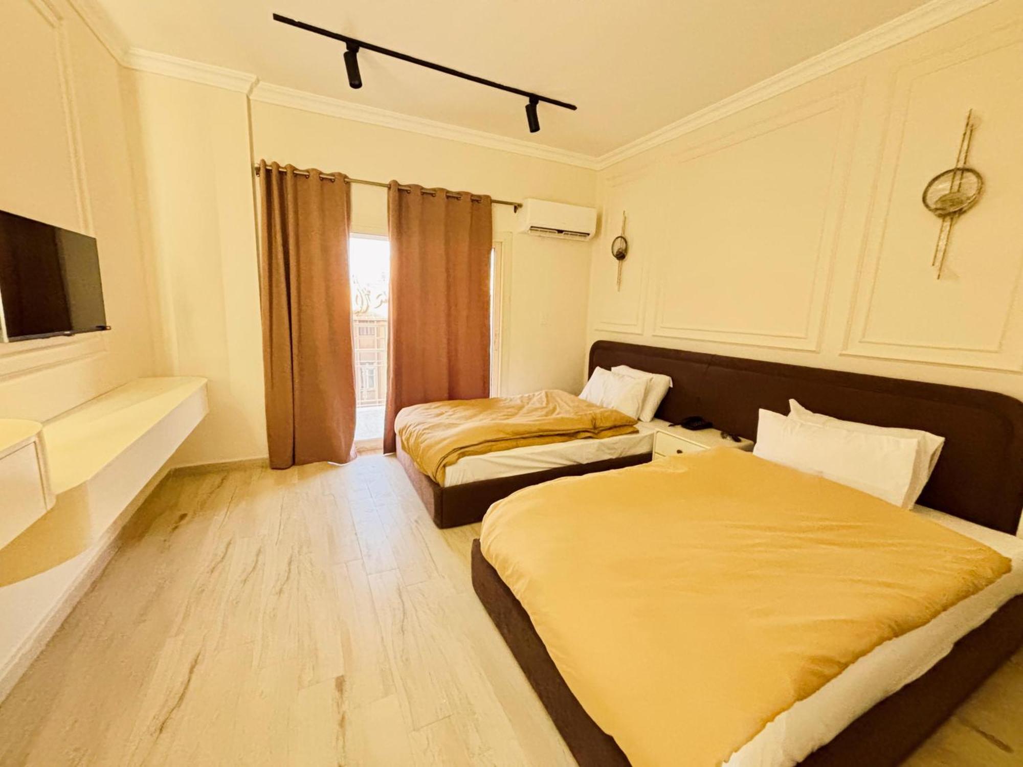 Calma Downtown Hostel Cairo