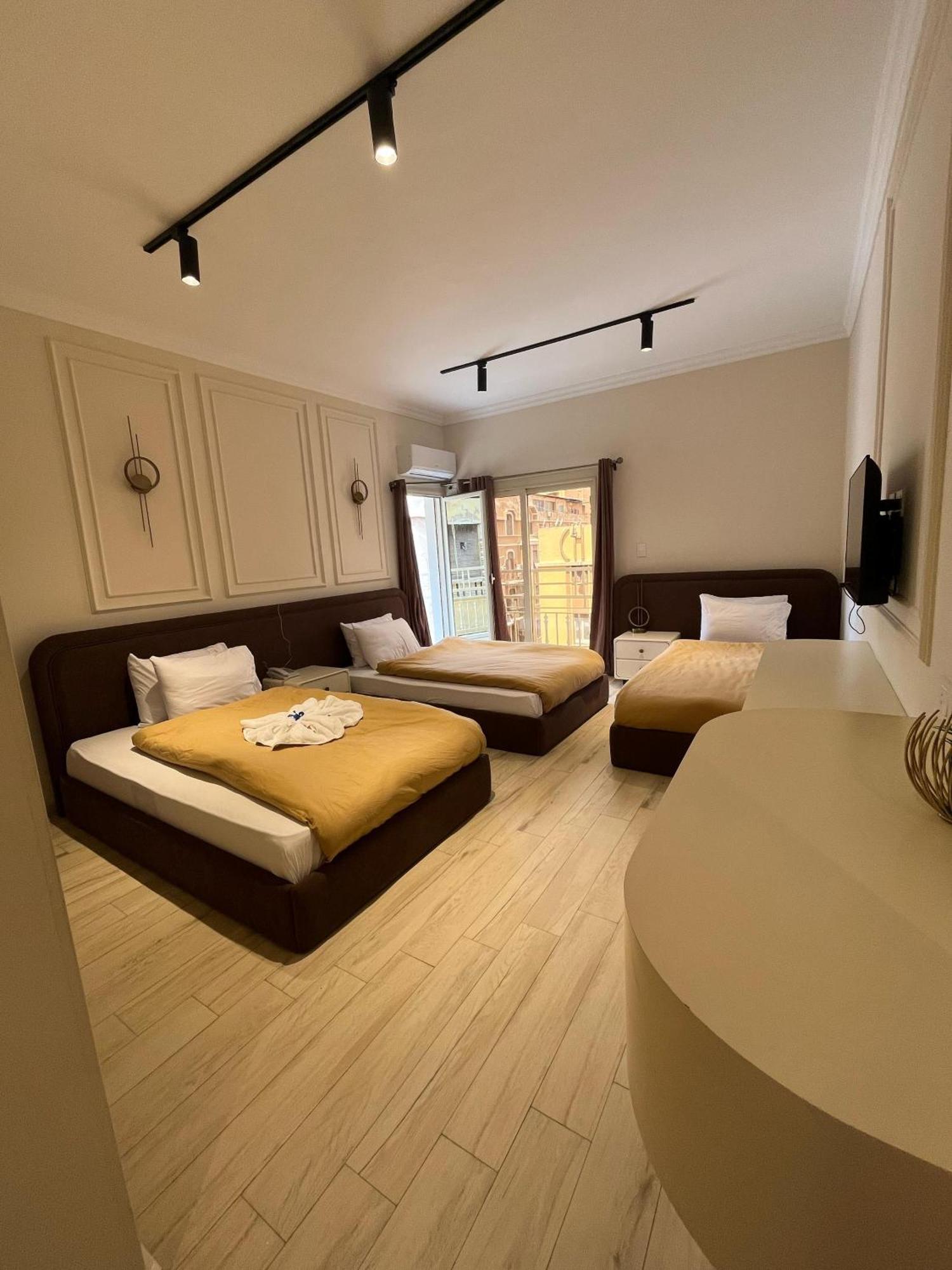 Calma Downtown Hostel