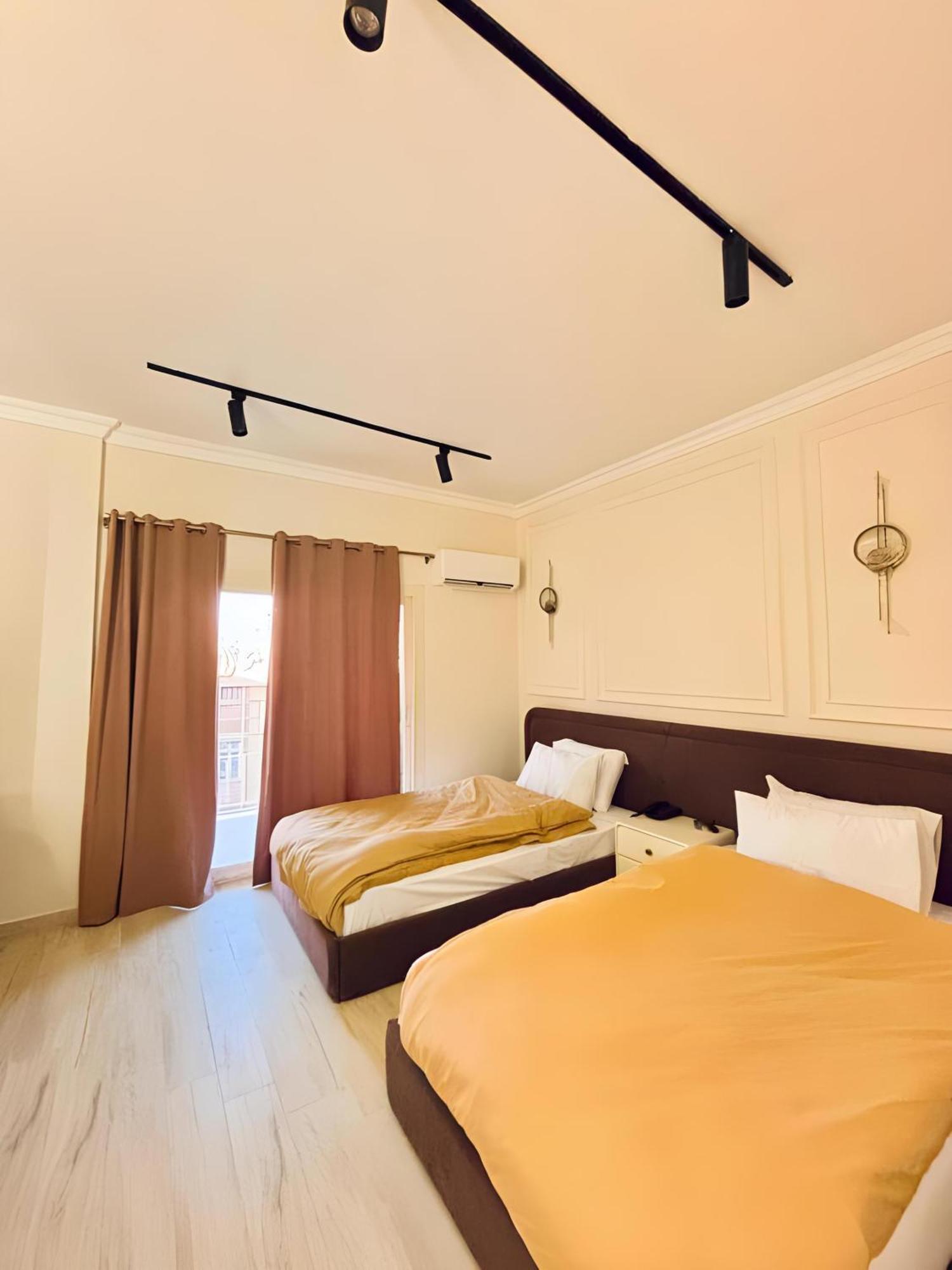 Hostel Calma Downtown *